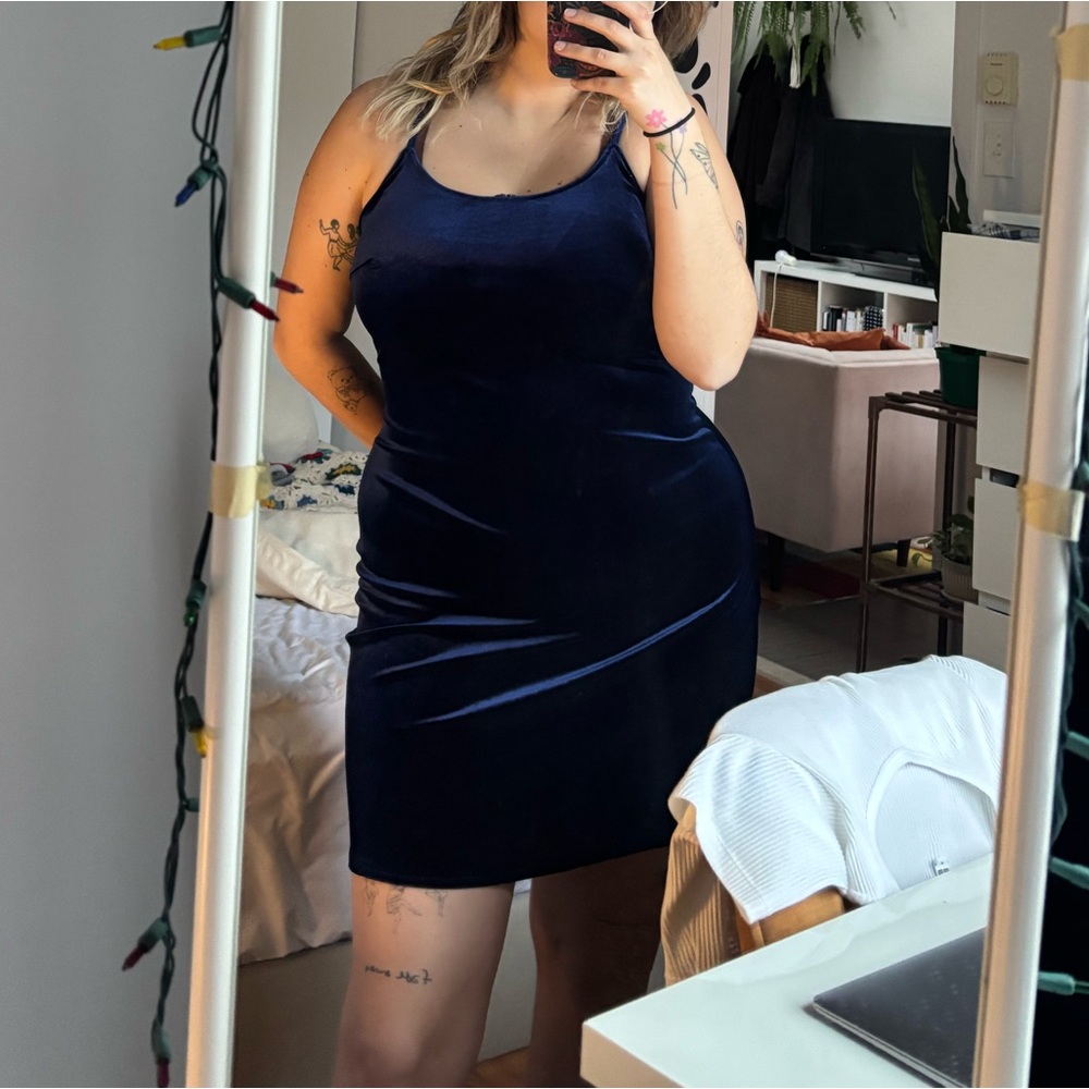 💙 - Picture 2 of 4